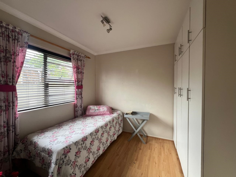 2 Bedroom Property for Sale in Vredekloof Western Cape